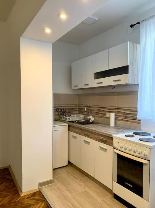 Central City Apartment Скопие Екстериор снимка
