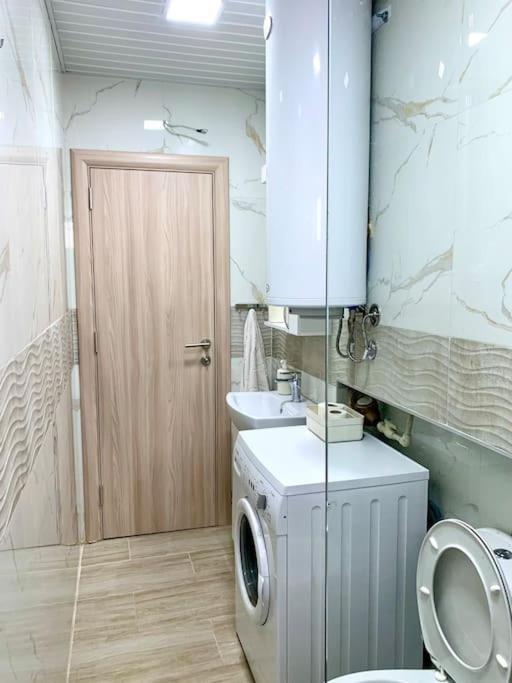 Central City Apartment Скопие Екстериор снимка